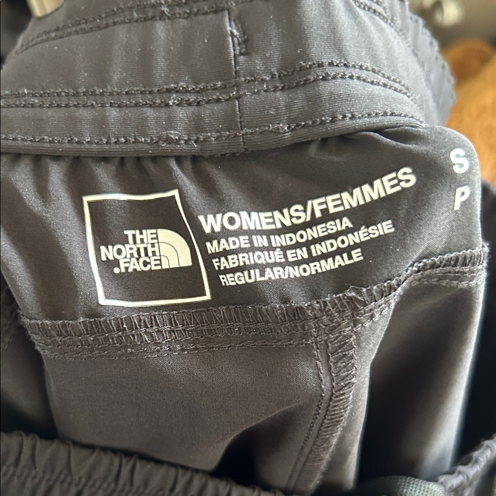 Women’s The North Face Pants - Picture 2 of 3